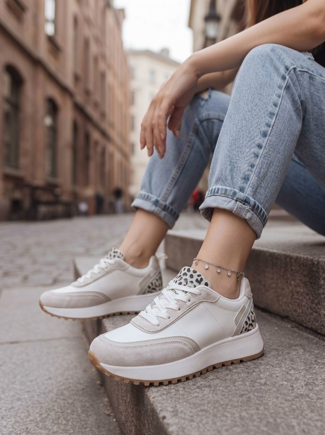 ,кроссовки женскиe,стильные кроссовки,модные кроссовки,повседневные кроссовки