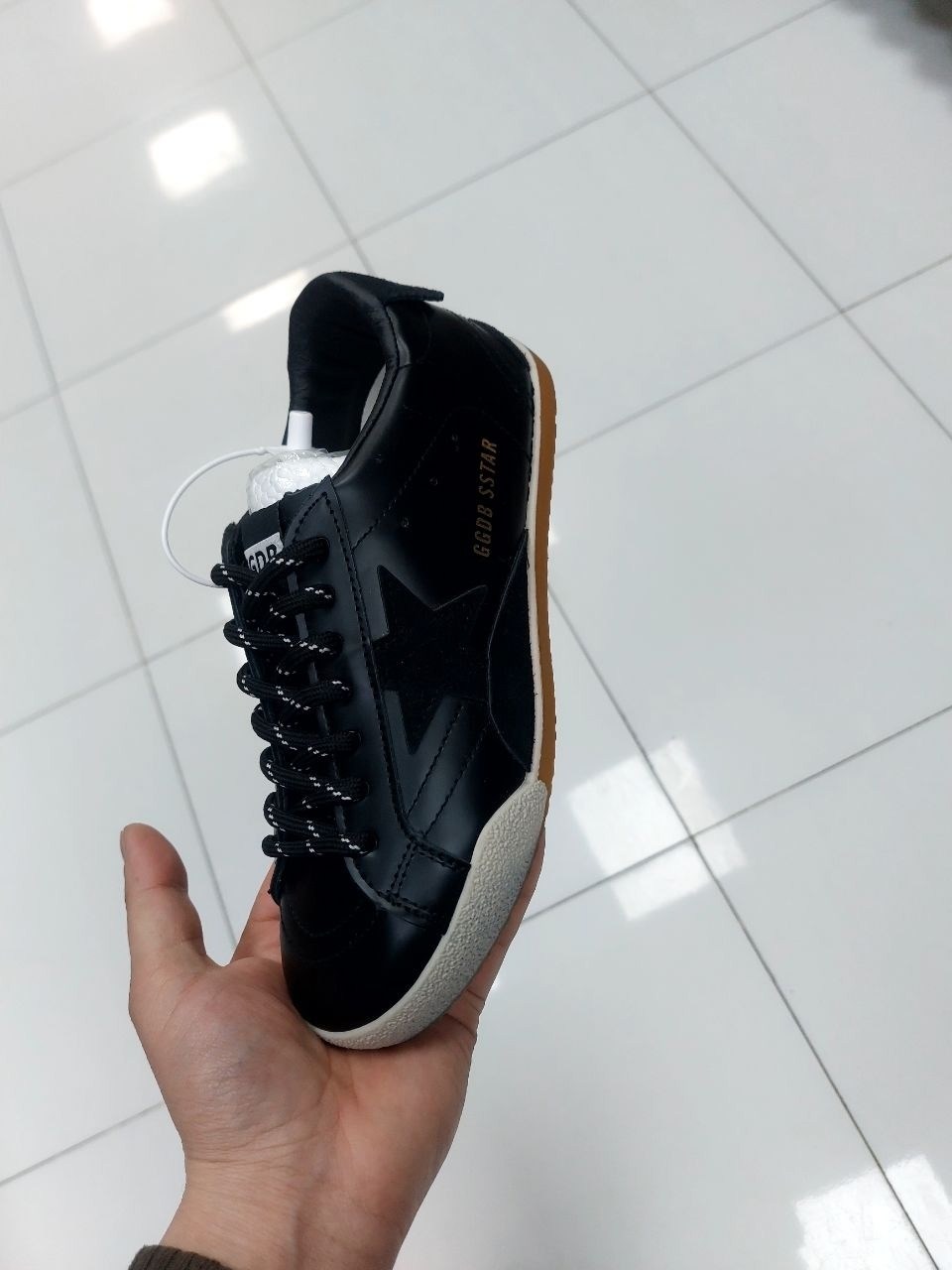 кроссовки golden goose,кроссовки ball star черного и белого цвета golden goose,,кеды golden goose,golden goose чёрные кроссовки