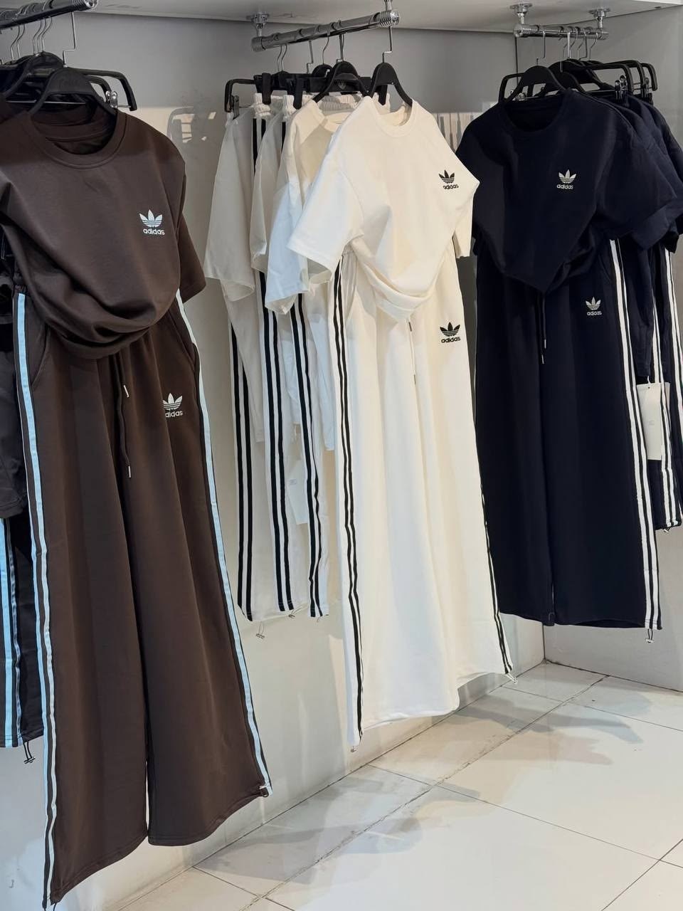 костюм спортивный adidas,костюм спортивный адидас спортсвеар,костюм спортивный женский,спортивные костюмы адидас,комплект одежды adidas sportswear