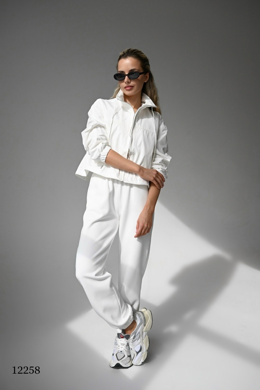 куртка оверсайз,куртка женская,легкая куртка,ветровка женская,куртка укороченная