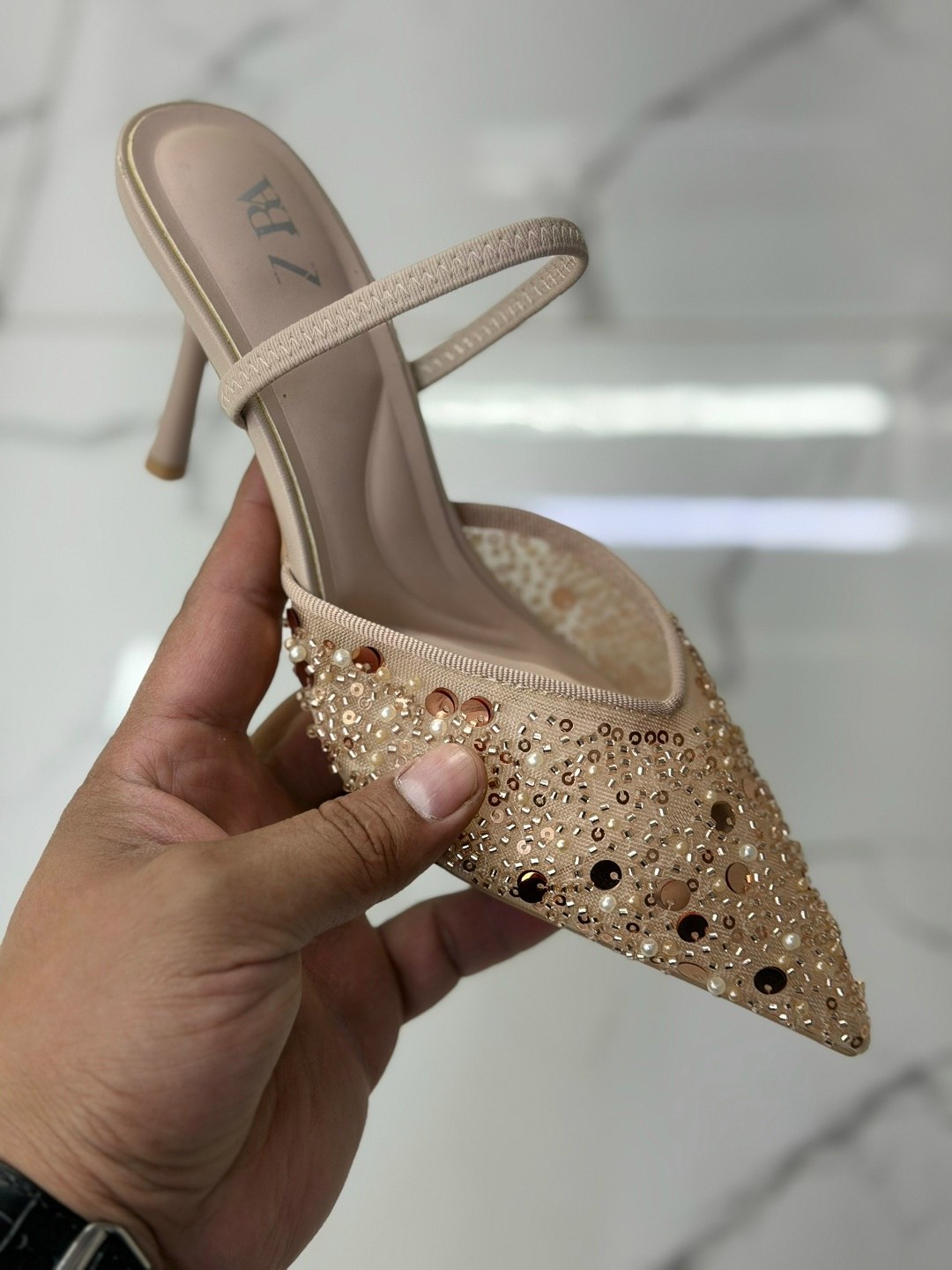 ,женские туфли лодочки,туфли с перфорацией,босоножки на шпильках,босоножки со стразами