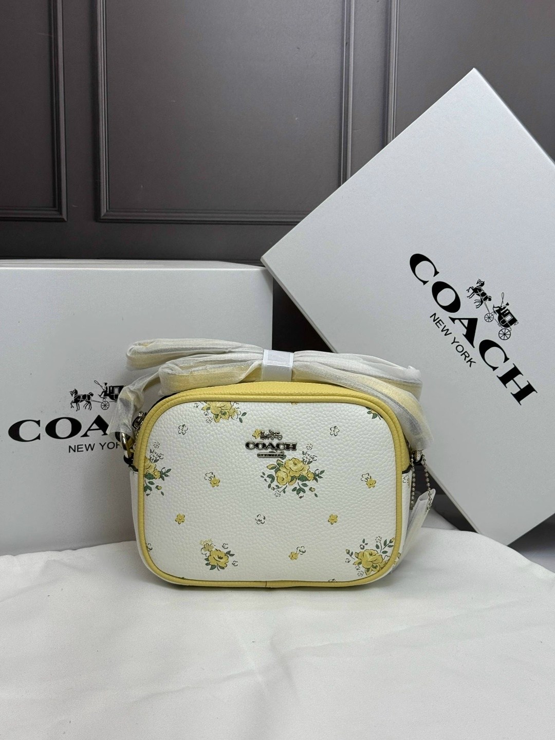 coach сумка женская,coach сумка,сумка coach coach co069bwbilc6,сумка coach цветы,coach сумка с цветочками