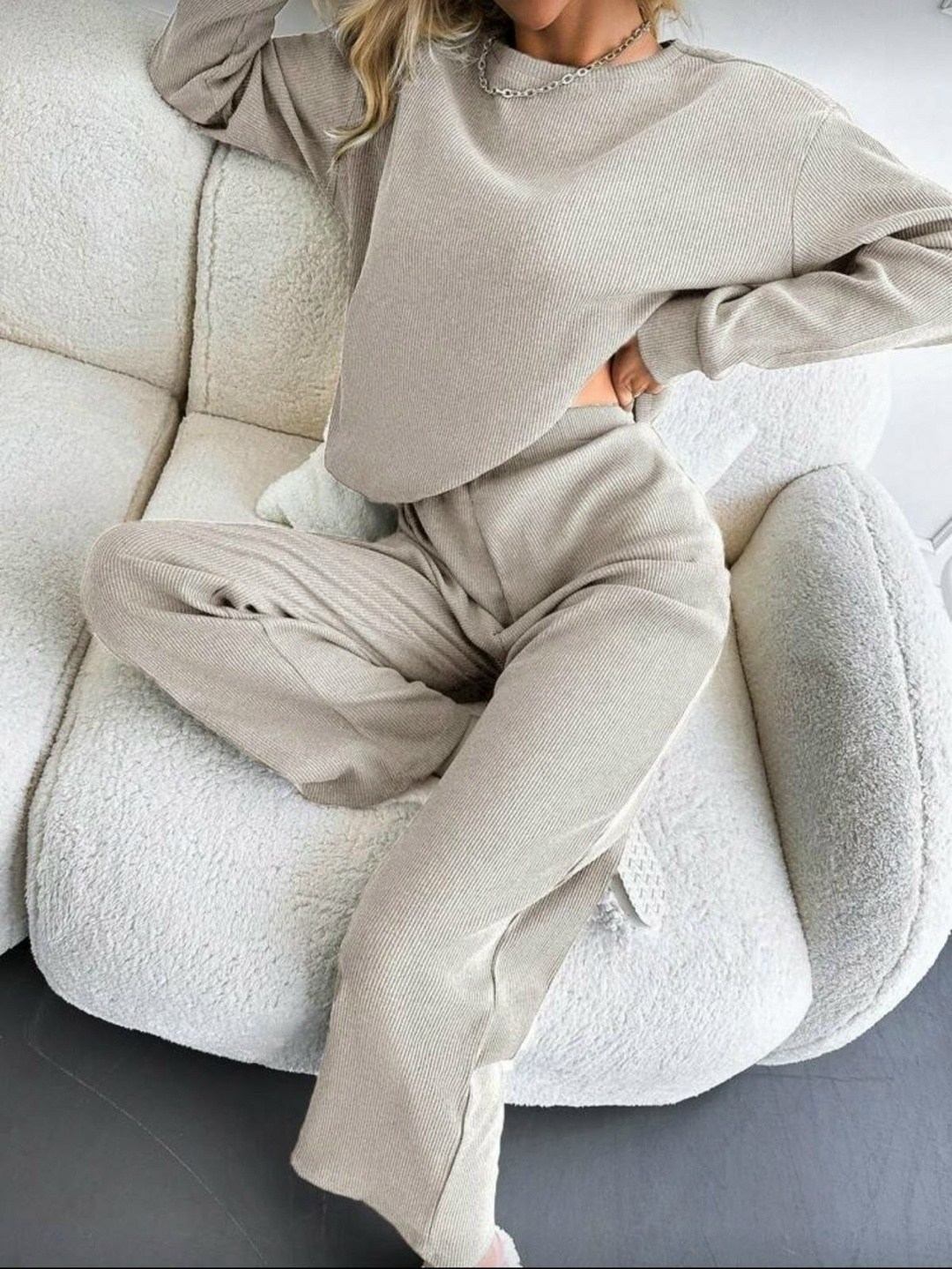 трикотажный костюм,костюм классический,стильные костюмы,трикотажные костюмы женские,костюм трикотажный с брюками