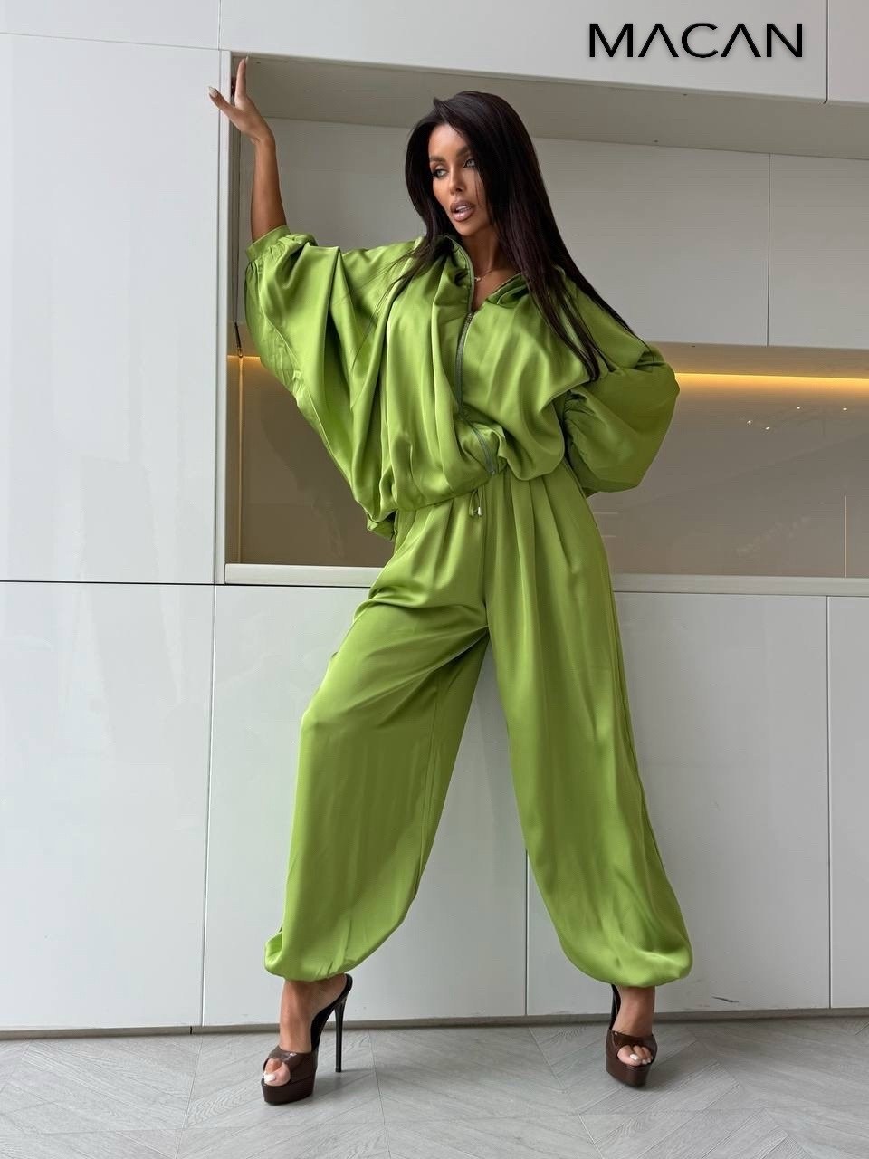 брючный костюм annete a4181,брючный костюм,шелковый женский костюм,шелковый костюм,брючный костюм женский