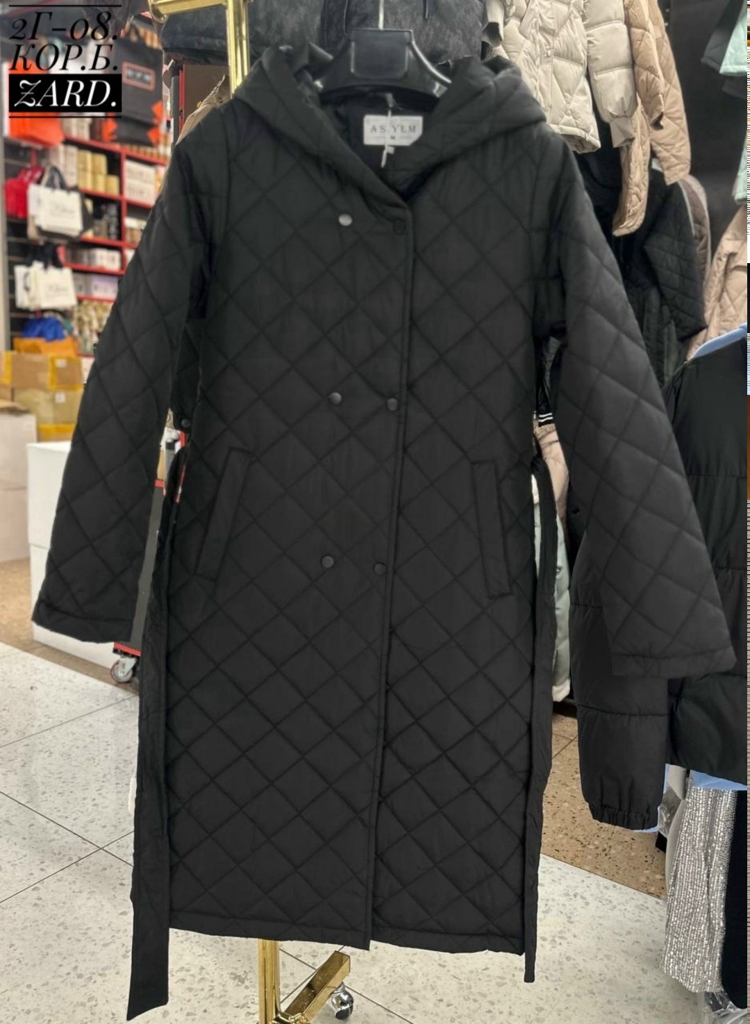 удлиненная куртка,женская демисезонная куртка,демисезонная куртка,стеганое пальто с капюшоном,стеганое пальто женское демисезонное