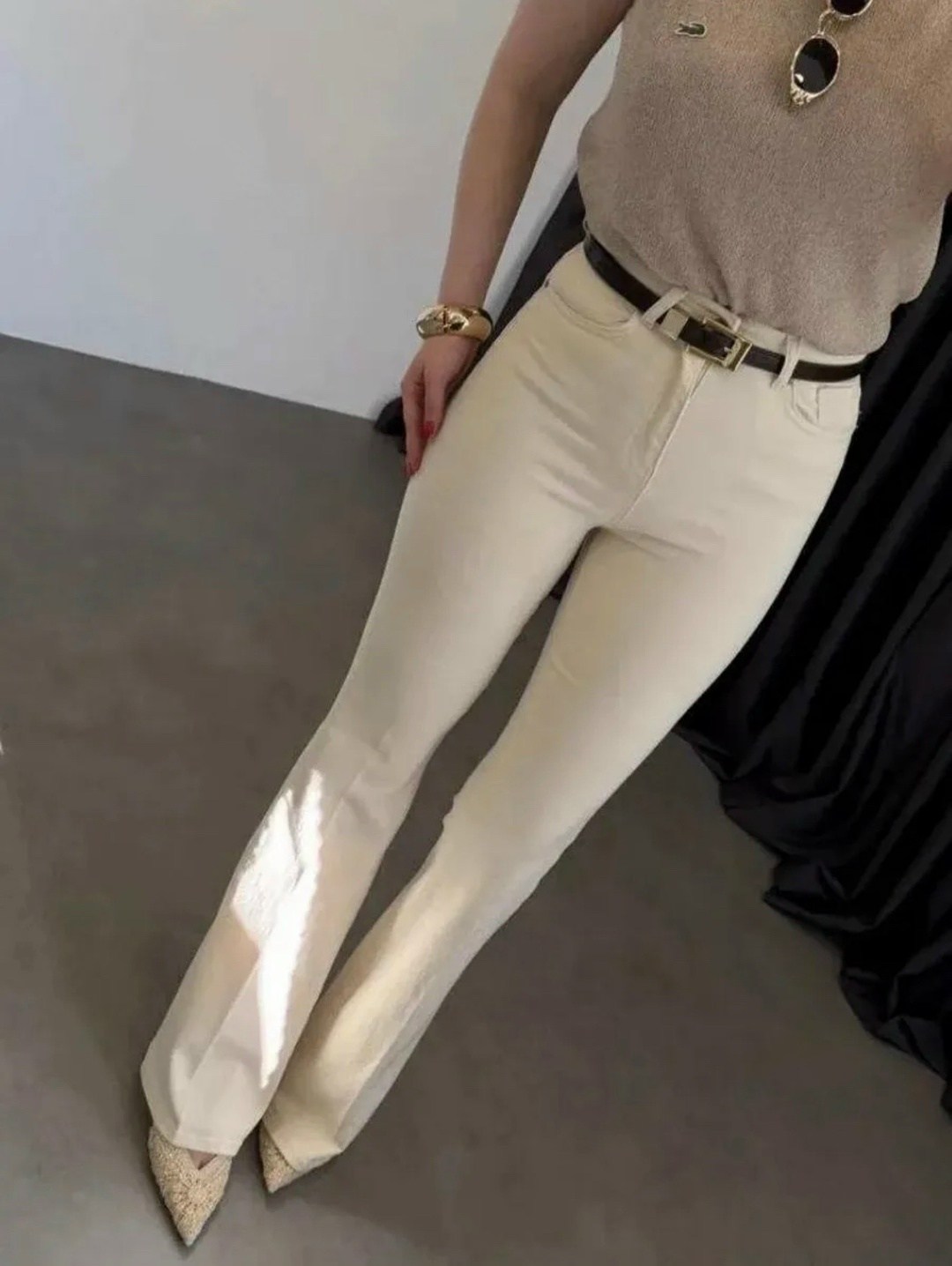 ispanyol paça,образ с белыми джинсами,белые джинсы,бежевые брюки