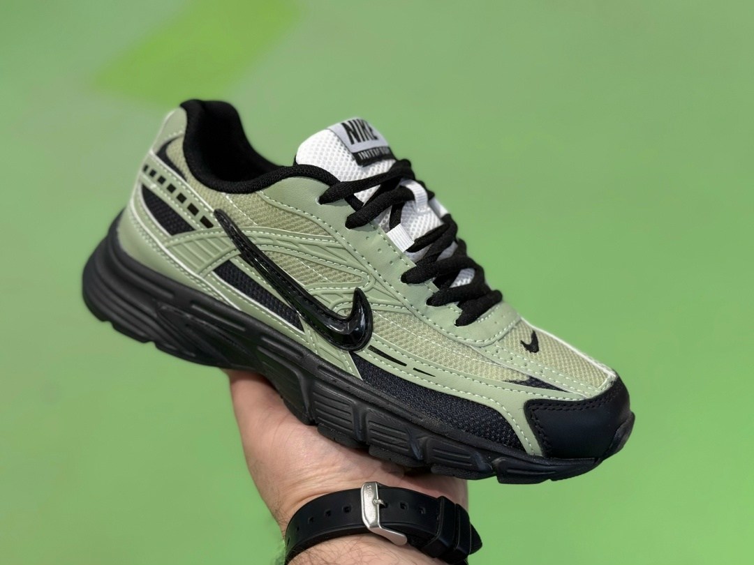 кроссовки nike initiator,кроссовки nike,повседневные кроссовки,мужские беговые кроссовки initiator от finish line nike бежевый,nike initiator