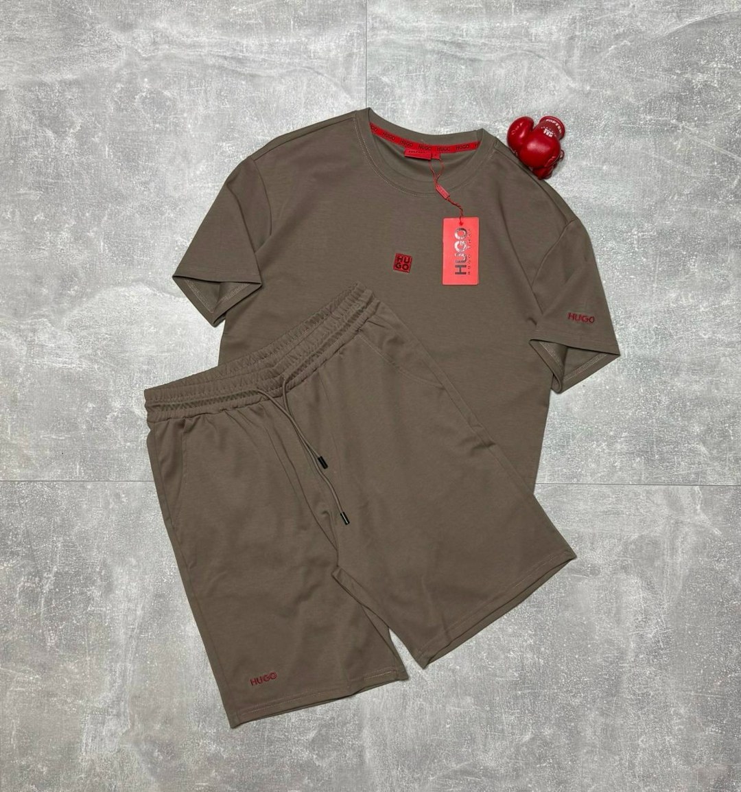 мужская футболка hugo boss,костюм спортивный мужской,спортивные костюмы для мужчин,футболки для мужчин