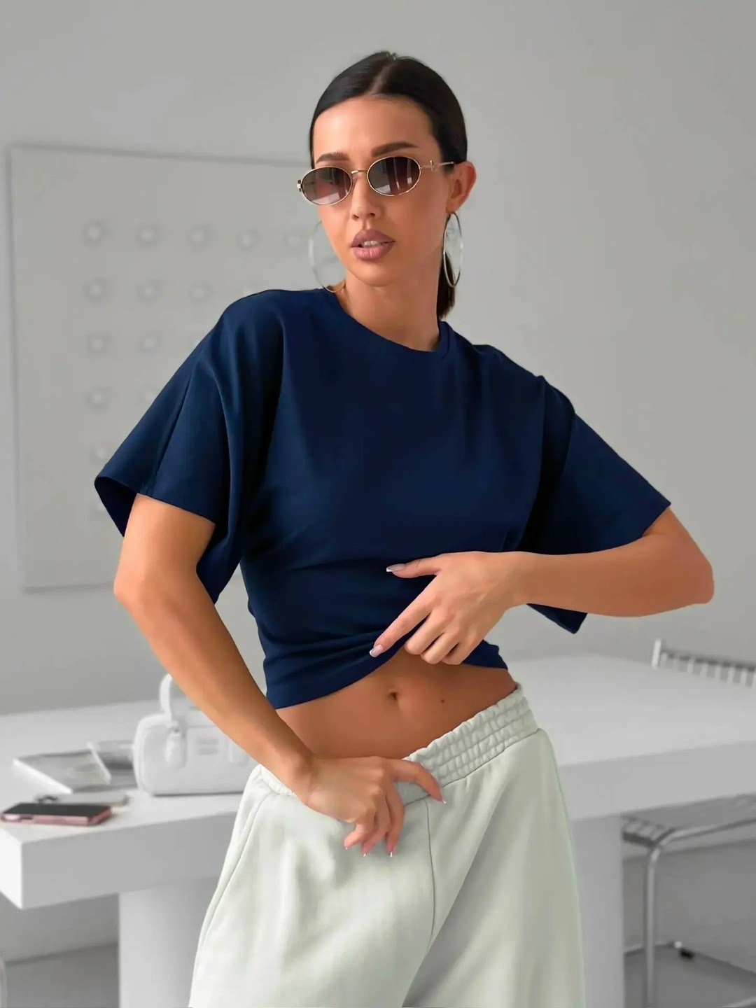 футболка укороченная оверсайз кроп топ,футболки женская,укороченная футболка,красные футболки,футболка женская укороченная оверсайз кроп топ