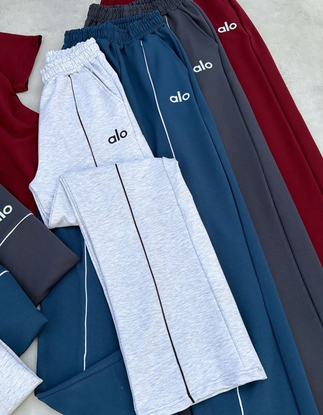 спортивные костюмы,костюм спортивный женский,костюм двойка,костюм женский,костюм двойка с трендовые надписом alo