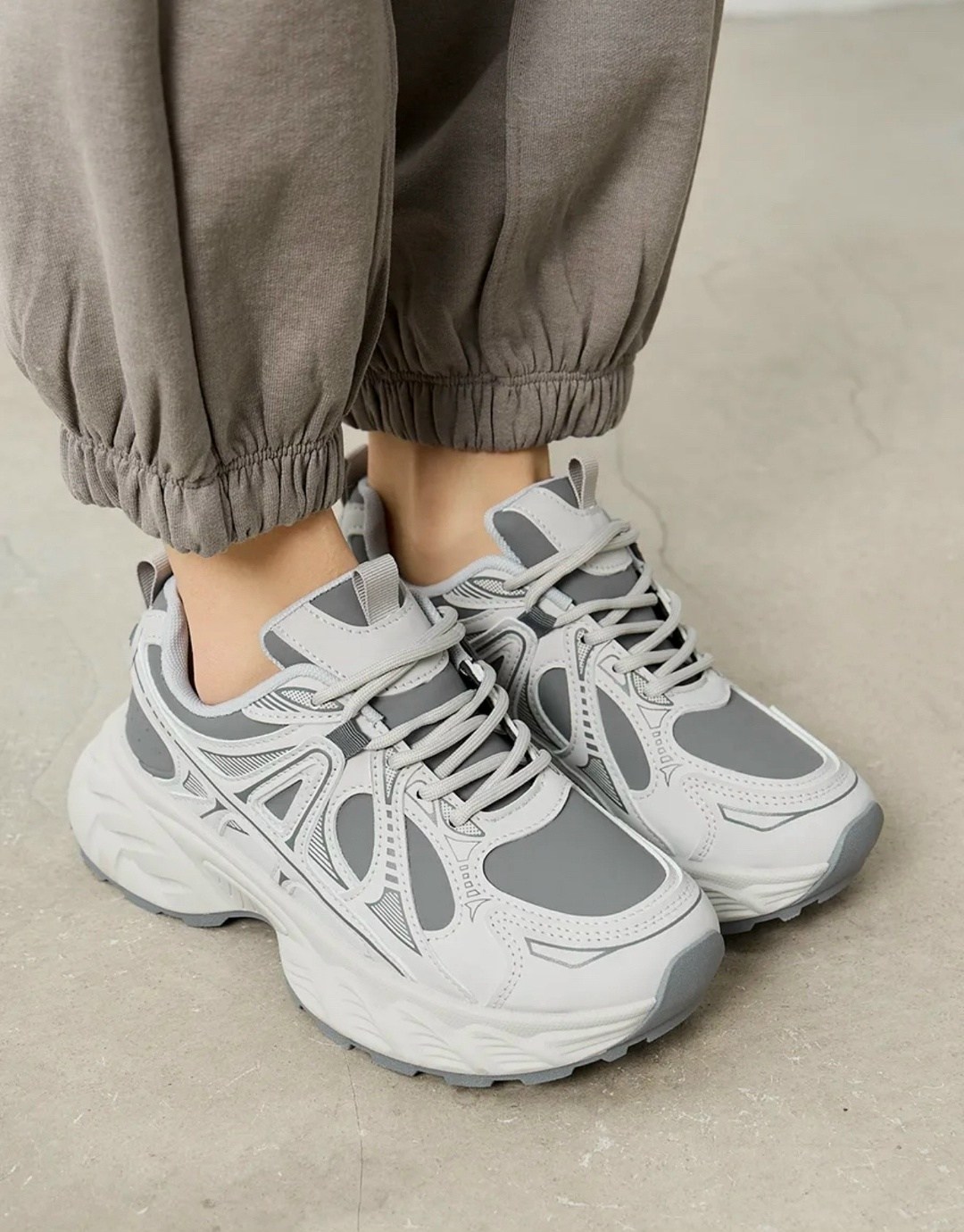 кроссовки,кроссовки женскиe,женские массивные кроссовки,спортивная ,модные женские кроссовки 2025