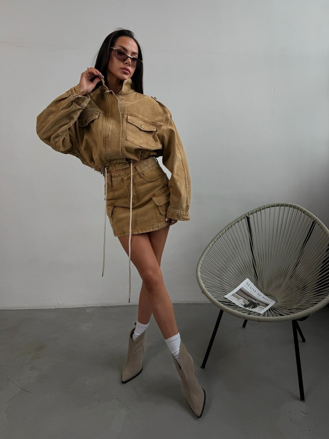 костюм с юбкой,джинсовая куртка,одежда стильная