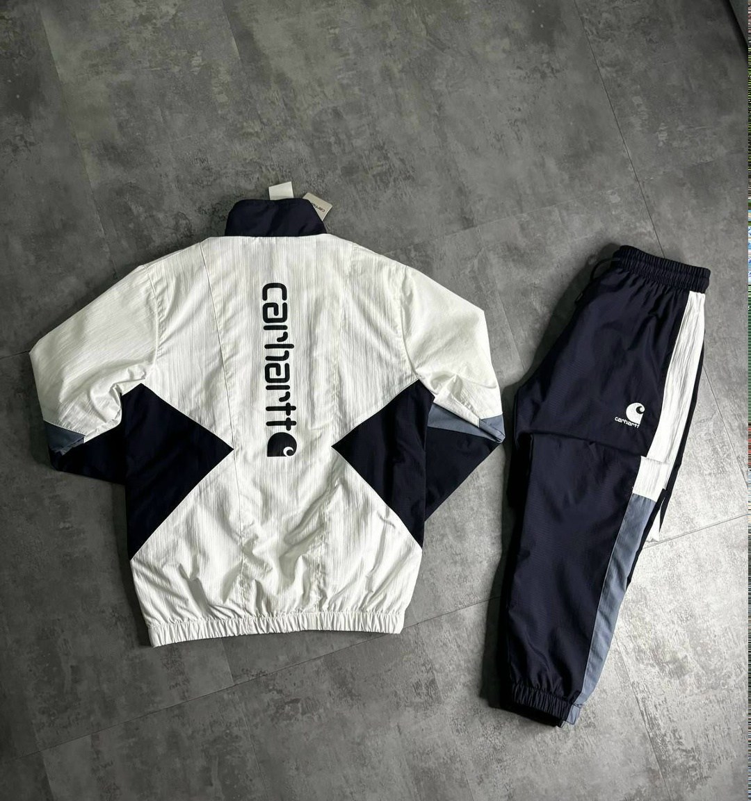 спортивный костюм carhartt,спортивные костюмы мужские,спортивные костюм,спортивный костюм adidas 90х,спортивный костюм adidas