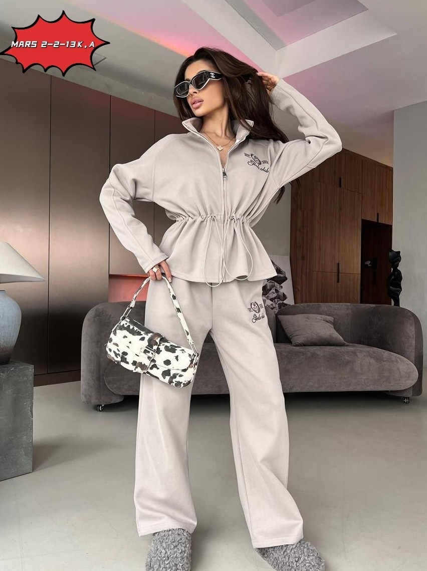 костюм женский,женский спортивный костюм,костюм спортивный,стильный костюм,костюм спорт