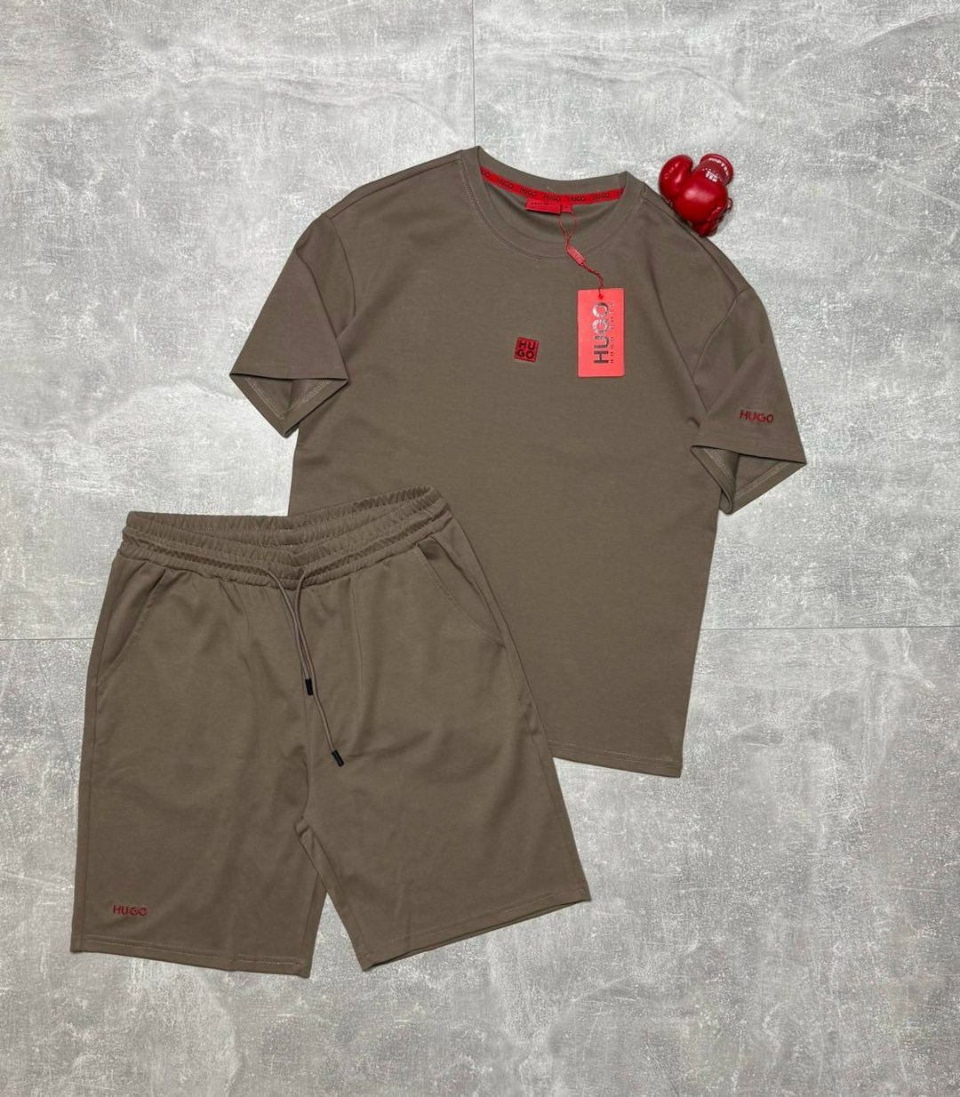 мужская футболка hugo boss,костюм спортивный мужской,спортивные костюмы для мужчин,футболки для мужчин