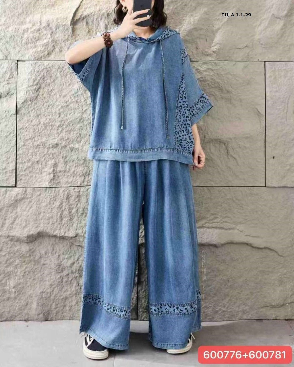 джинсовый костюм,джинсовый костюм женский,летний женский джинсовый костюм из двух предметов,джинсовый комплект из двух предметов женский летний костюм,женский джинсовый костюм свободного покроя