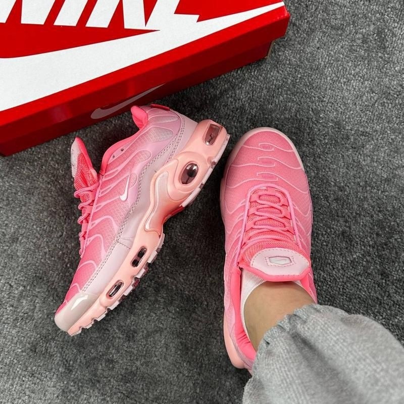 nike air max plus tn pink,nike tn pink,nike air max tn розовые,женские кроссовки nike air max plus tn pink,спортивные кроссовки air max plus tn nike