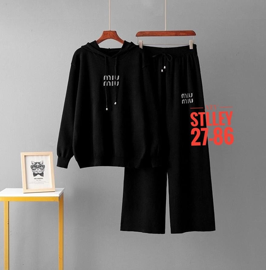 трикотажные костюмы,женский трикотажный костюм,трикотажный костюм с капюшоном,костюм женский,комплект одежды женские