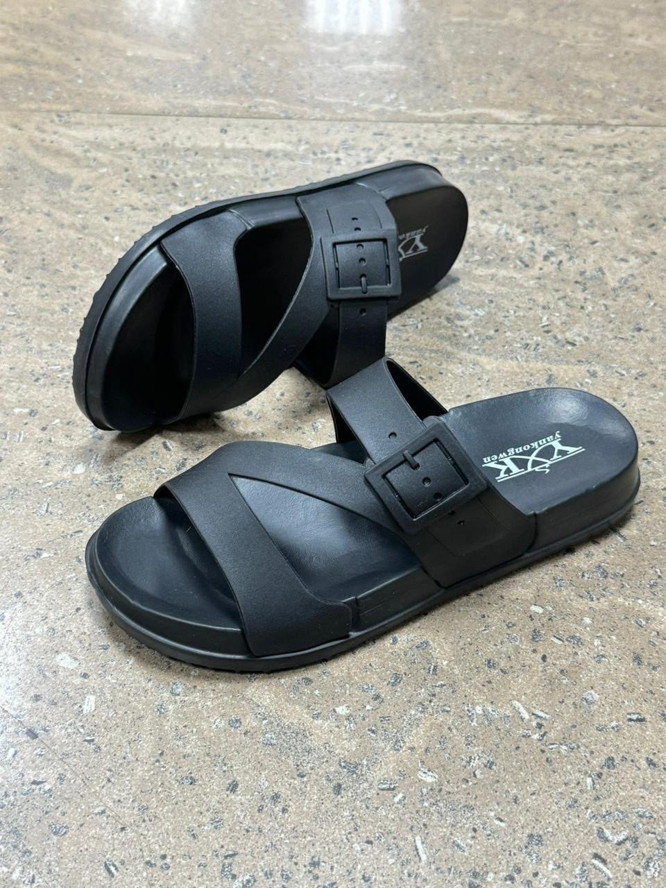 женские шлепанцы,,пляжные шлепанцы,женские пляжные шлепанцы,сандалии