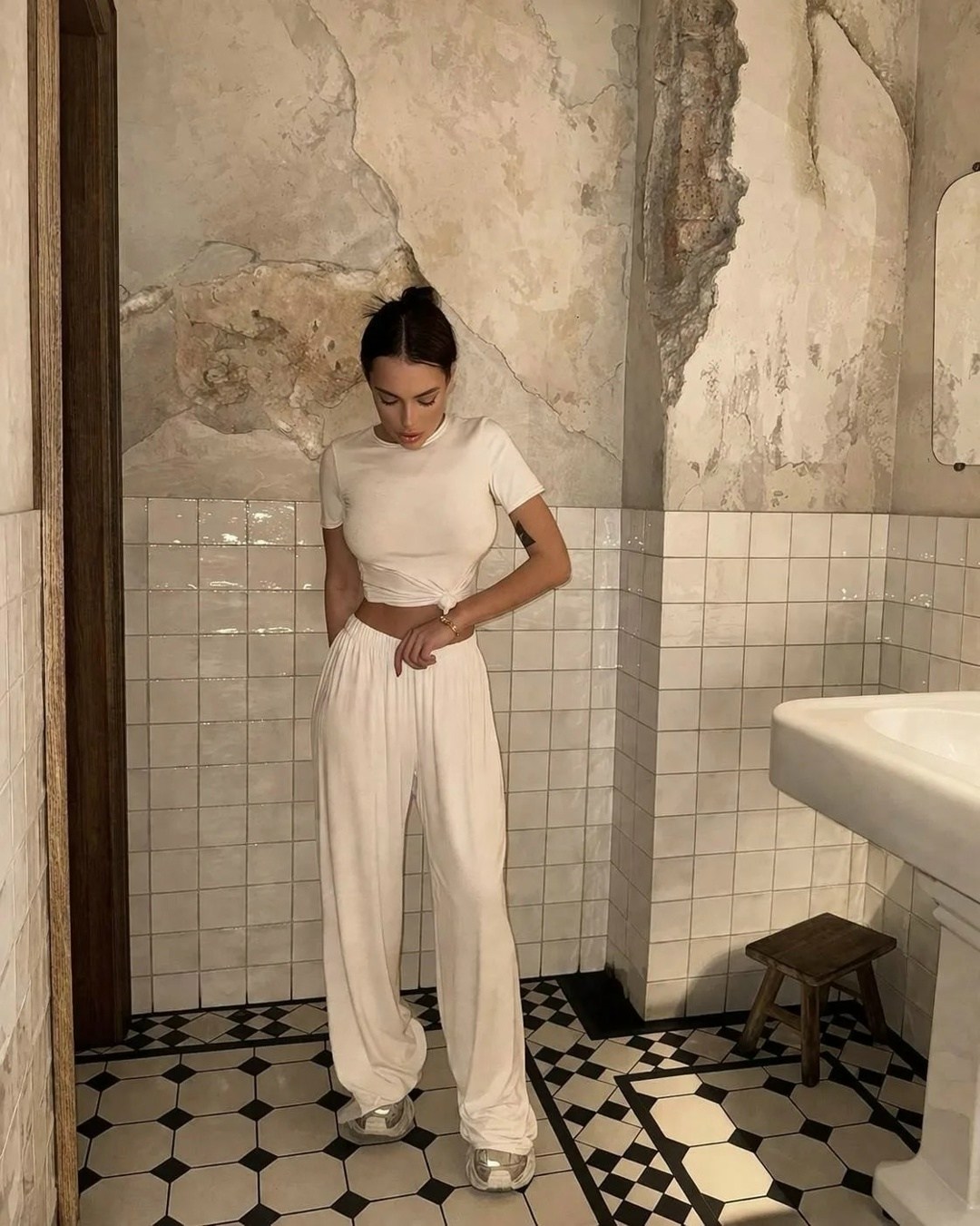 костюм с кроп топом,домашние костюмы,брюки палаццо,костюм женский футболка и брюки,костюмы женские