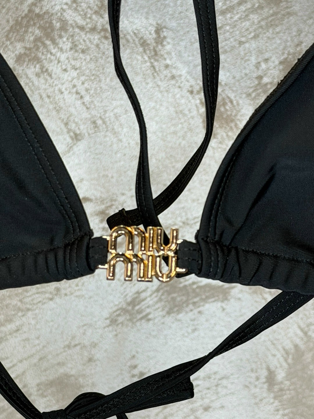 стройная девушка в купальнике,девушка в купальнике,стройные в бикини,девушка,бикини девушки