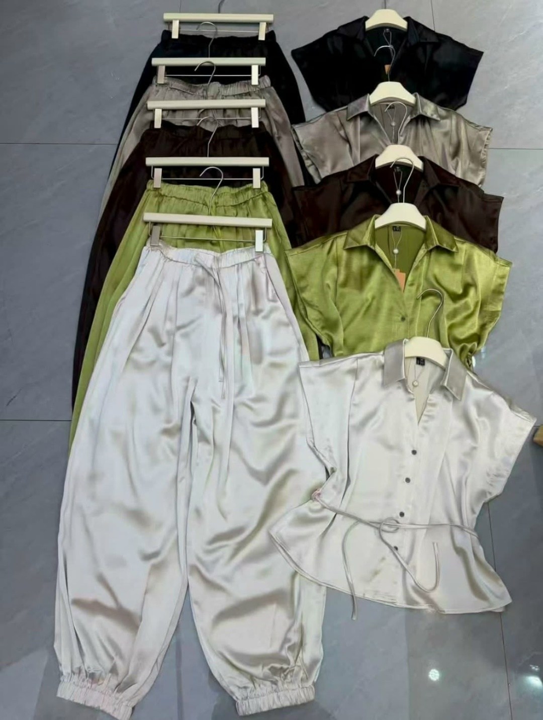 брючный костюм,атласный брючный костюм женский,костюм с брюками,женские костюмы,шелковый костюм