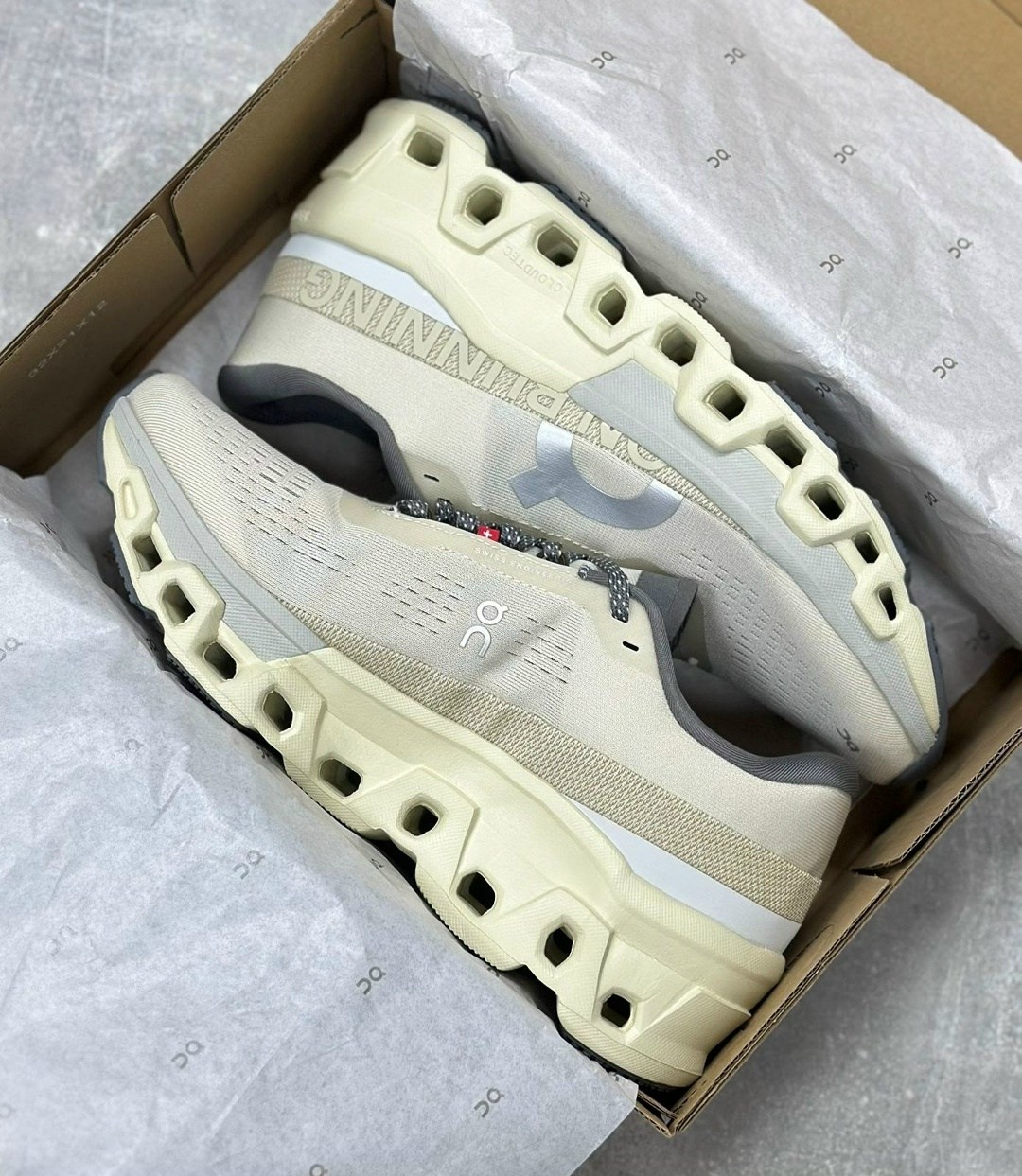 женские кроссовки,спортивная ,,кроссовки on cloudmonster,повседневные кроссовки