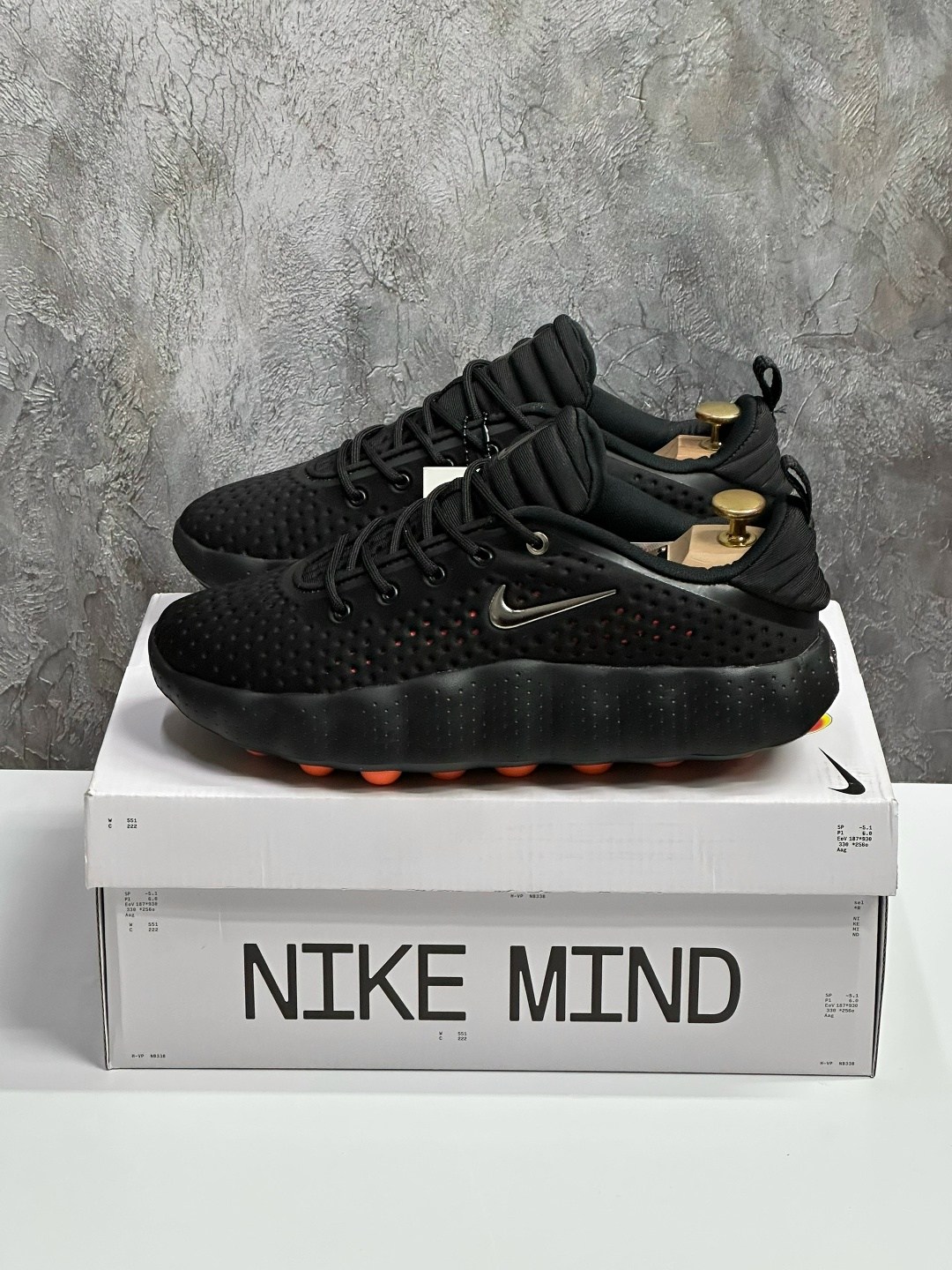 кроссовки,кроссовки огромные,кроссовки черные,кроссовки для мужчин,кроссовки найк