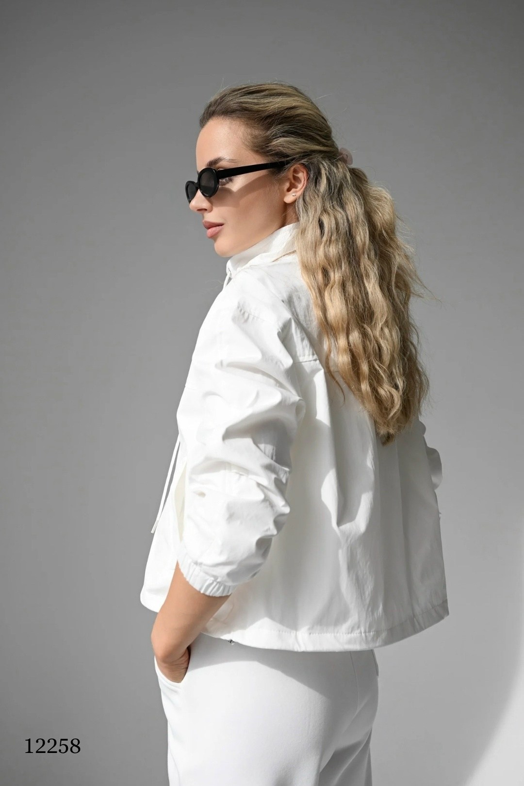 куртка оверсайз,куртка женская,легкая куртка,ветровка женская,куртка укороченная