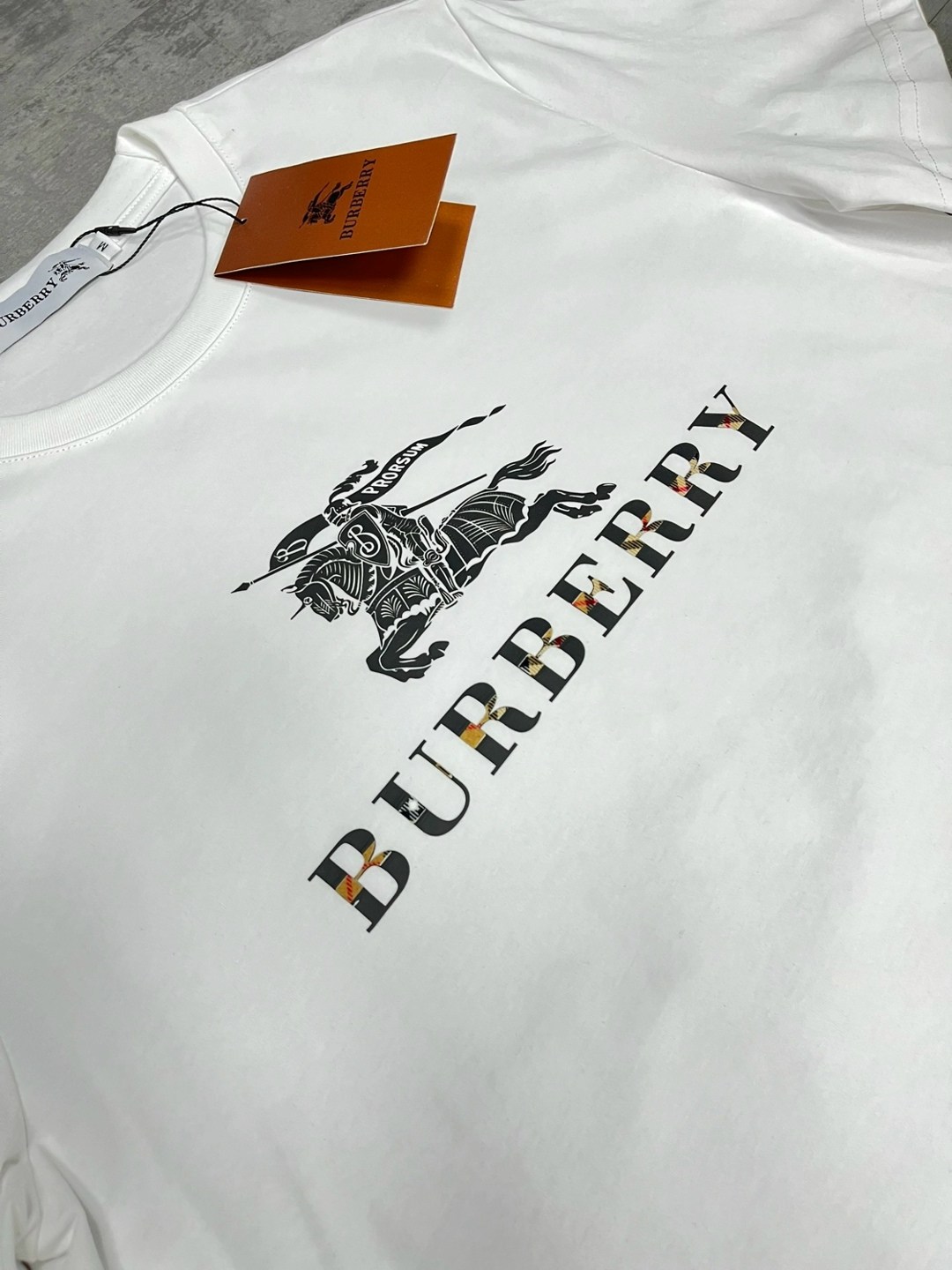 футболки для мужчин,футболка burberry,мужская футболка burberry,мужская футболка,хлопковая футболка burberry