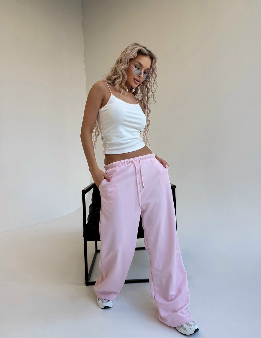 спортивные брюки женские,cпортивные штаны женские,брюки спортивные,спортивные штаны женские широкие,розовые брюки