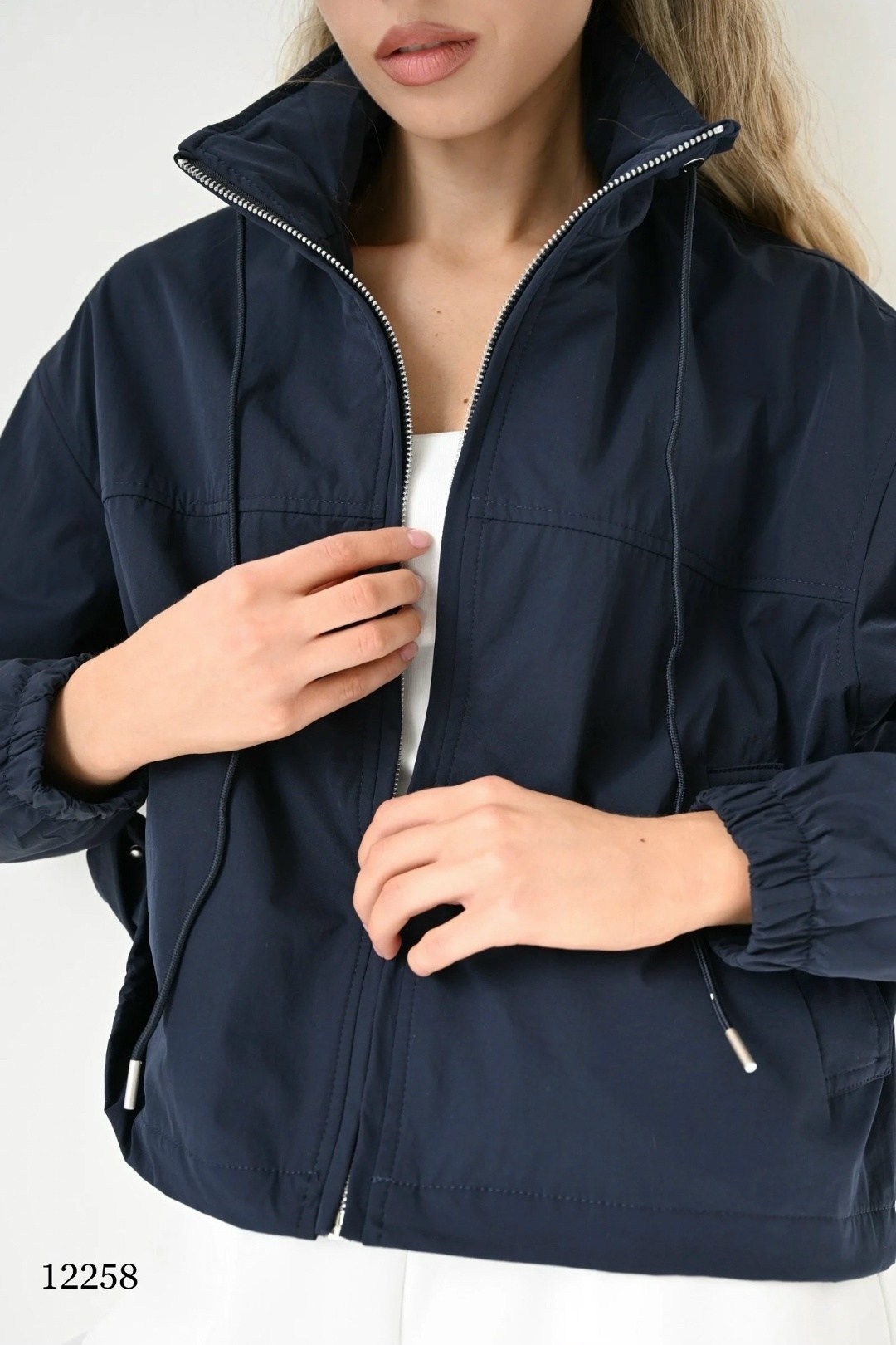 куртка оверсайз,куртка женская,легкая куртка,ветровка женская,куртка укороченная