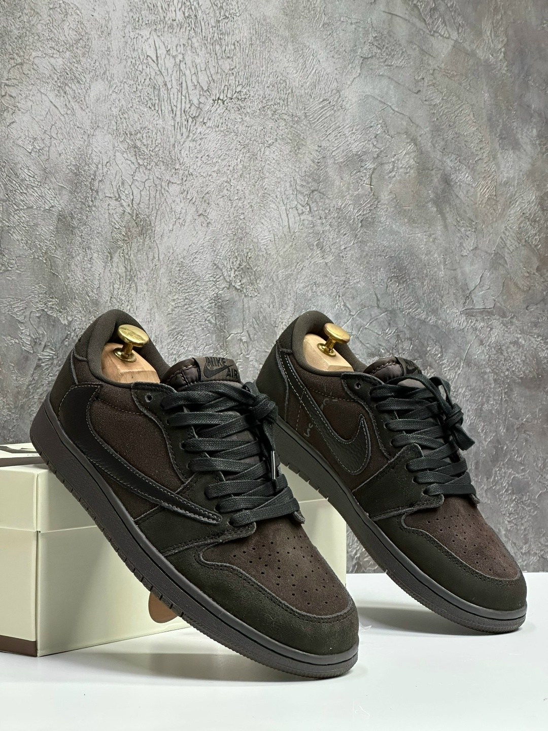 кроссовки travis scott x air jordan 1 low velvet brown nike,кроссовки nike travis scott air jordan 1 low,nike air jordan 1 low travis scott,кроссовки travis scott x air jordan 1 low og,кроссовки travi