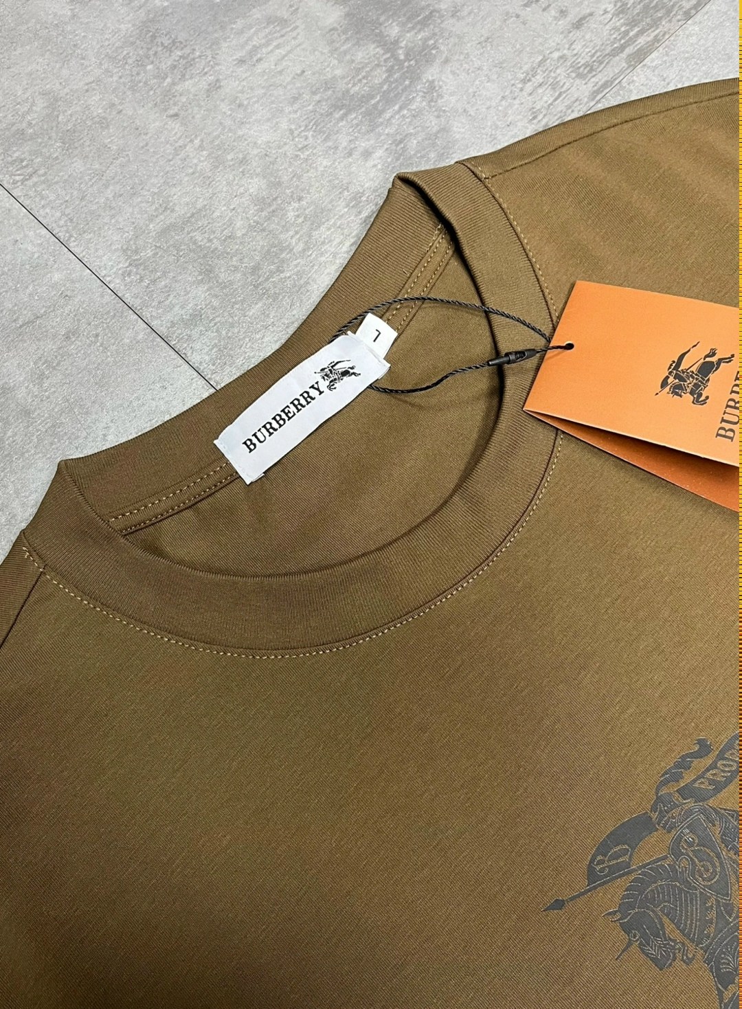 футболки для мужчин,футболка burberry,мужская футболка burberry,мужская футболка,хлопковая футболка burberry