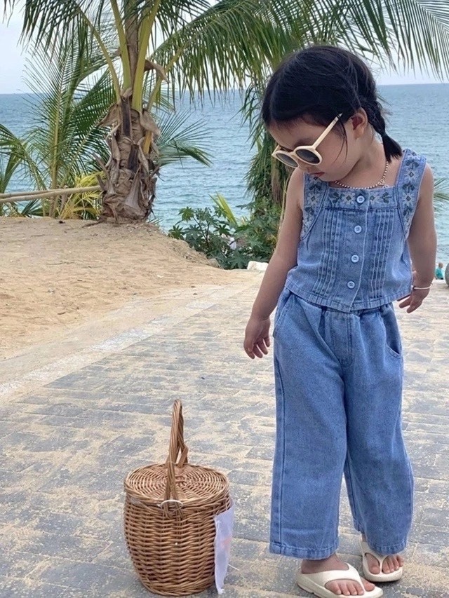 детский джинсовый комбинезон,джинсовые комбинезоны,джинсовые комбинезоны для девочек,джинсовый комбинезон для малышей,джинсовый комбинезон для мальчика