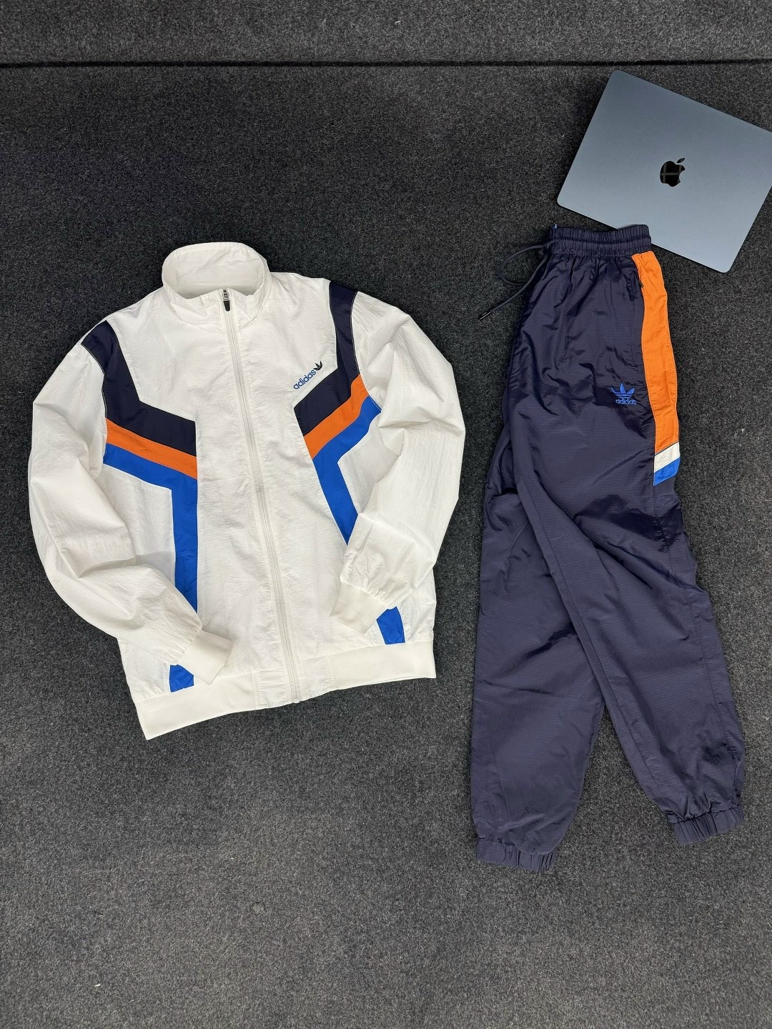 спортивные костюмы адидас материал плащевка,спортивный костюм adidas,спортивные костюмы для мужчин,спортивный костюм адидас 90,костюм adidas 90 х