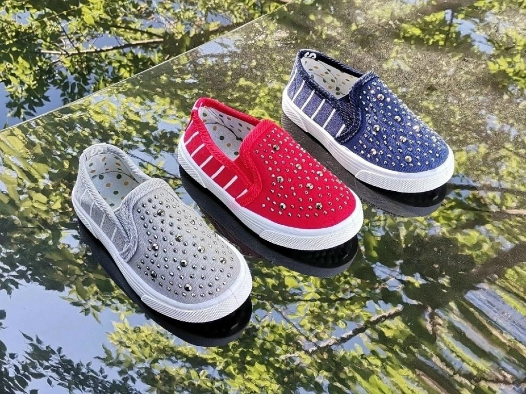 детские слипоны,,кеды детская,мокасины детские,женские слипоны