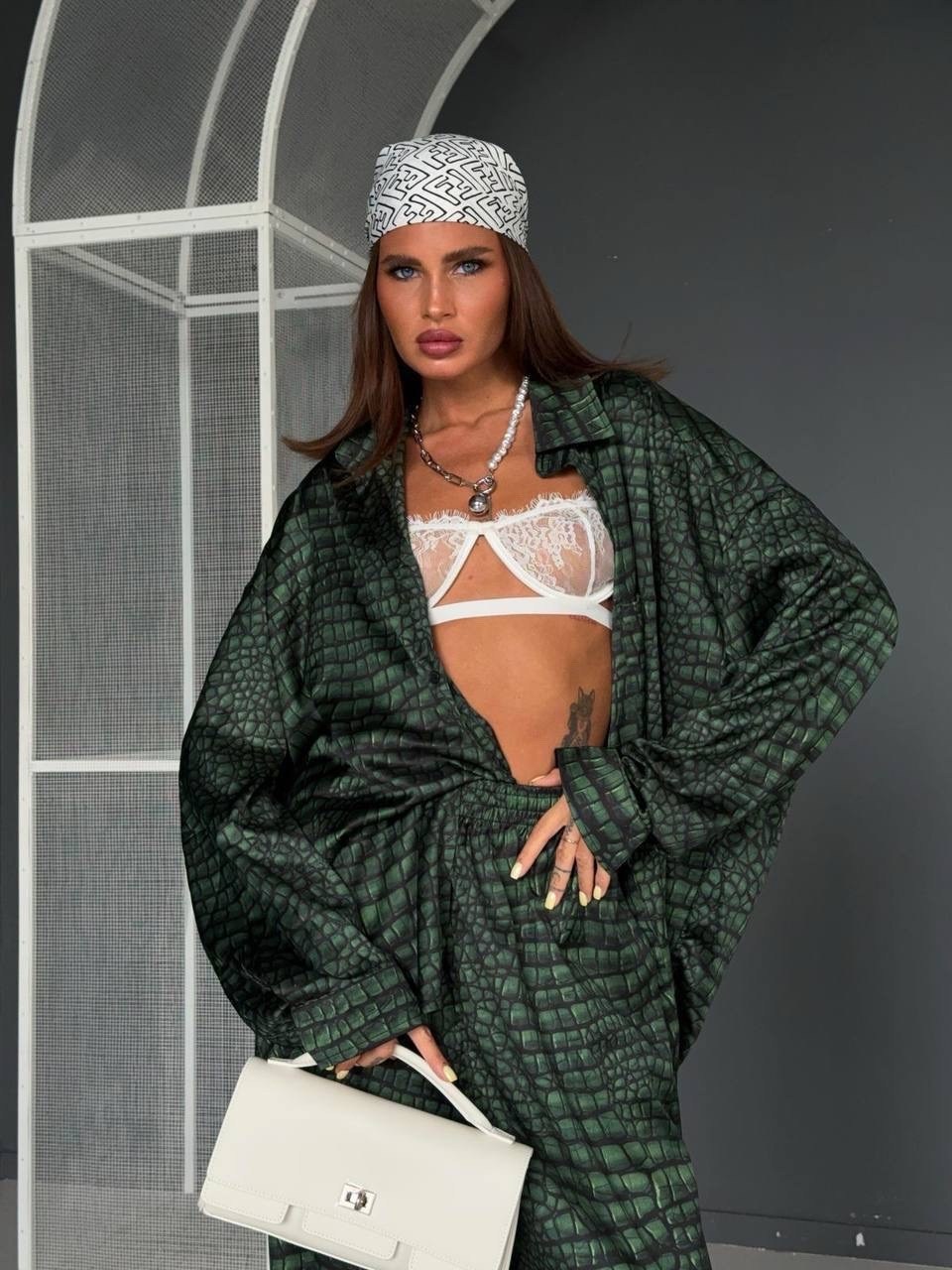 модные брючные костюмы,костюм с брюками,женский костюм,костюм шелковый,брючные костюмы женские