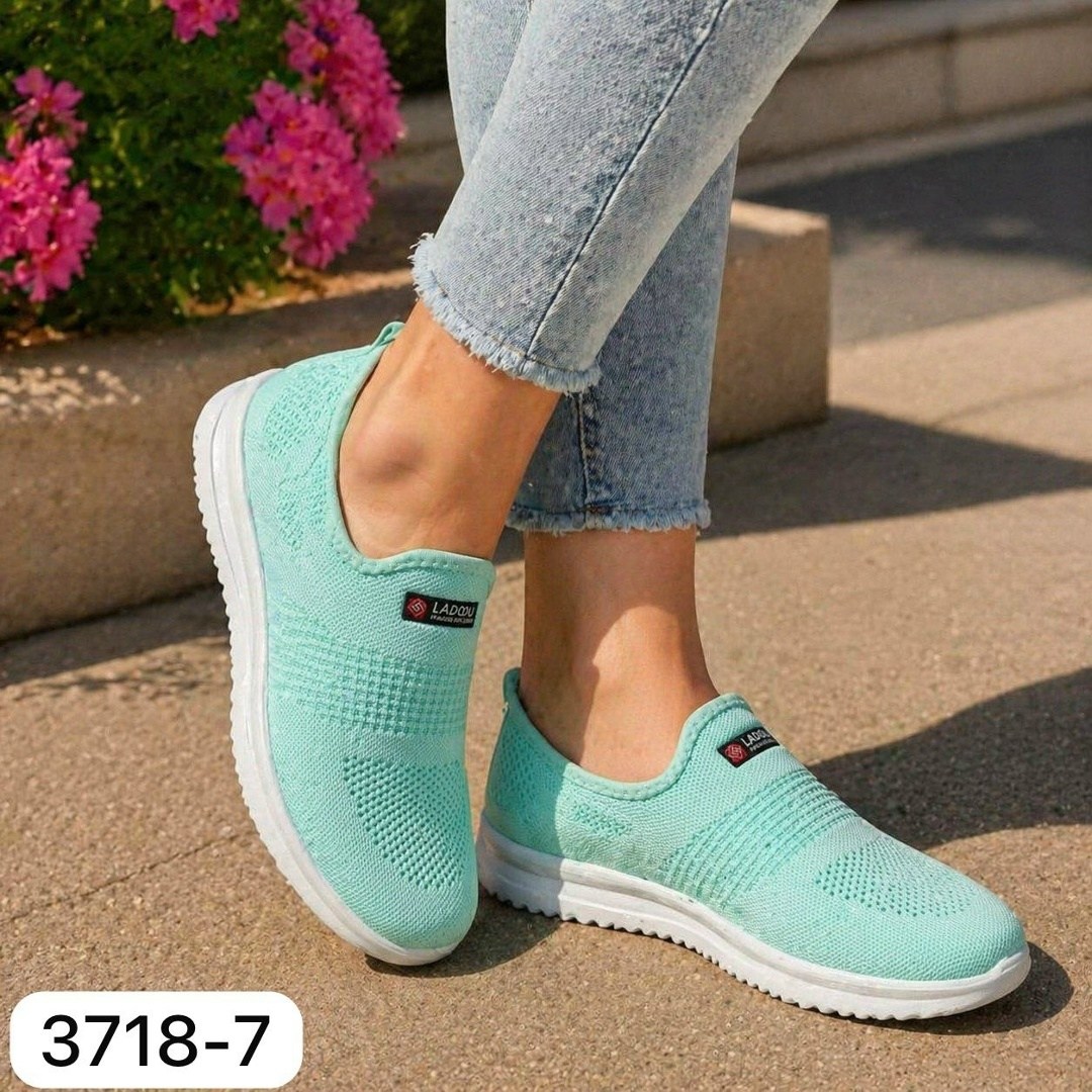 ,слипоны зеленого цвета,слипоны женские салатовые,слипоны летние,кроссовки женскиe