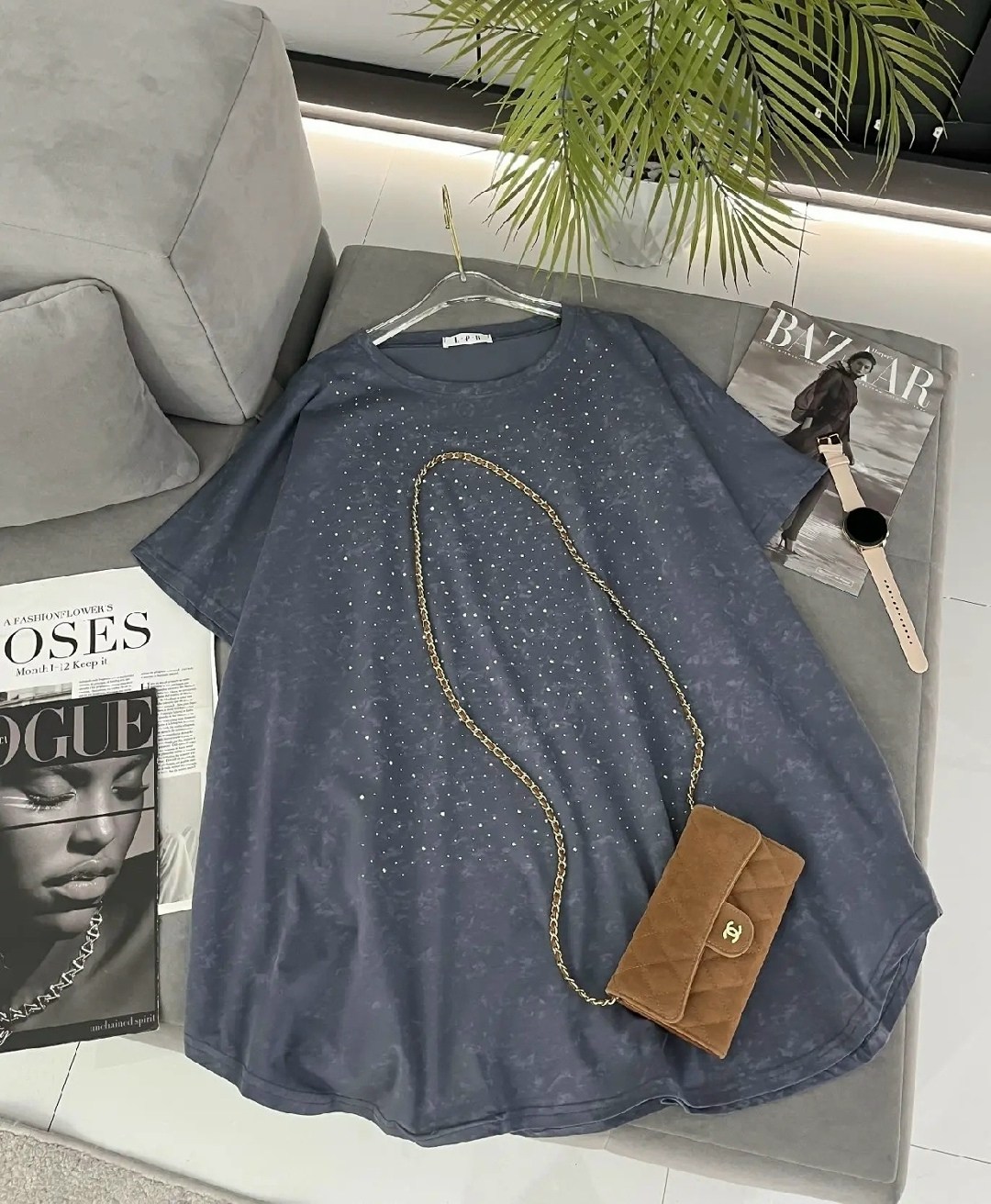 футболка оверсайз варенка со стразами серая варенка micca,футболка со стразами оверсайз temnaystar,футболка оверсайз со стразам,футболка женская оверсайз со стразами,футболка серая оверсайз со стразам