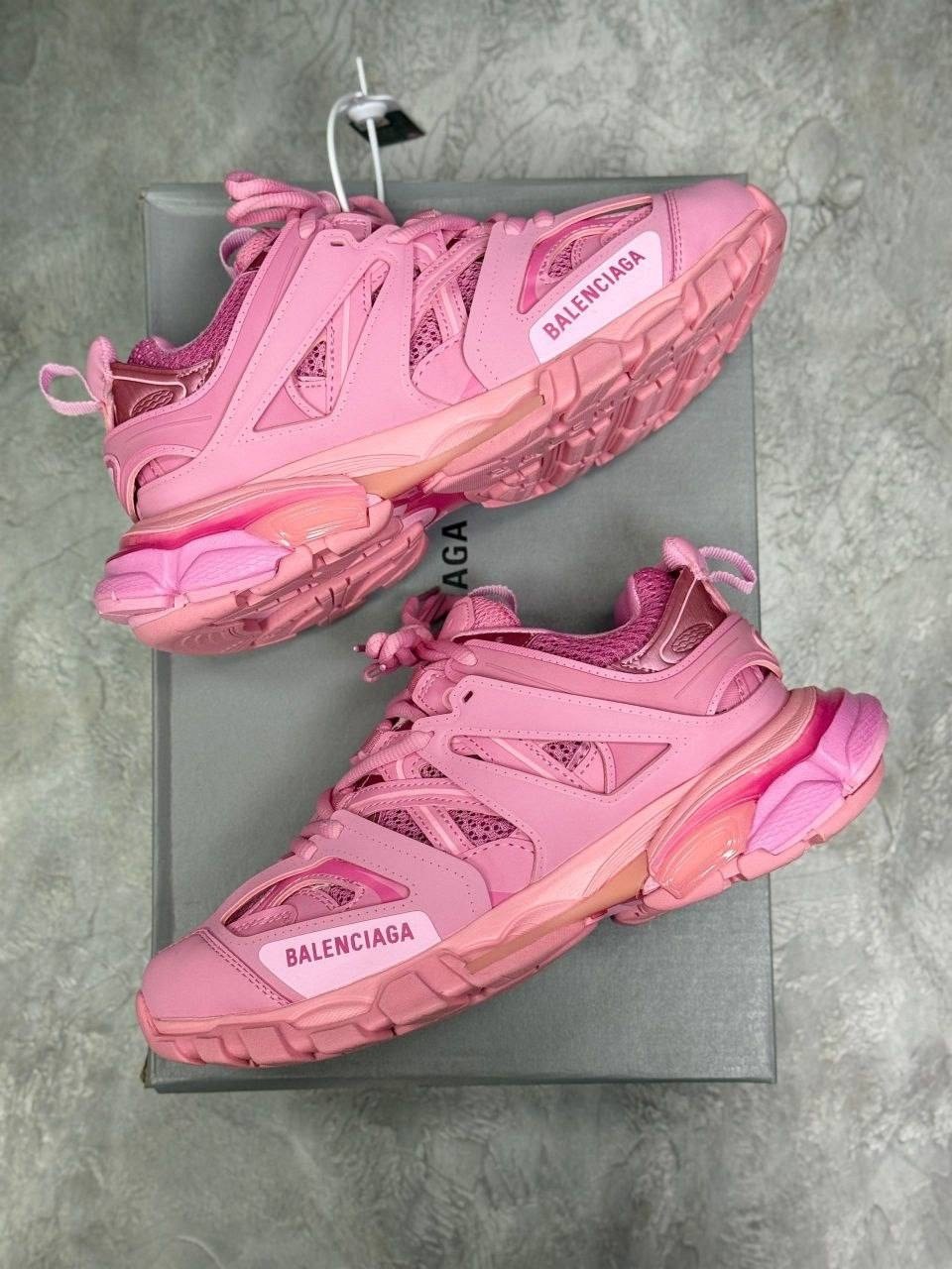 баленсиага кроссовки трек розовые,balenciaga track pink,баленсиага розовые,кроссовки balenciaga track,кроссовки баленсиага трек женские