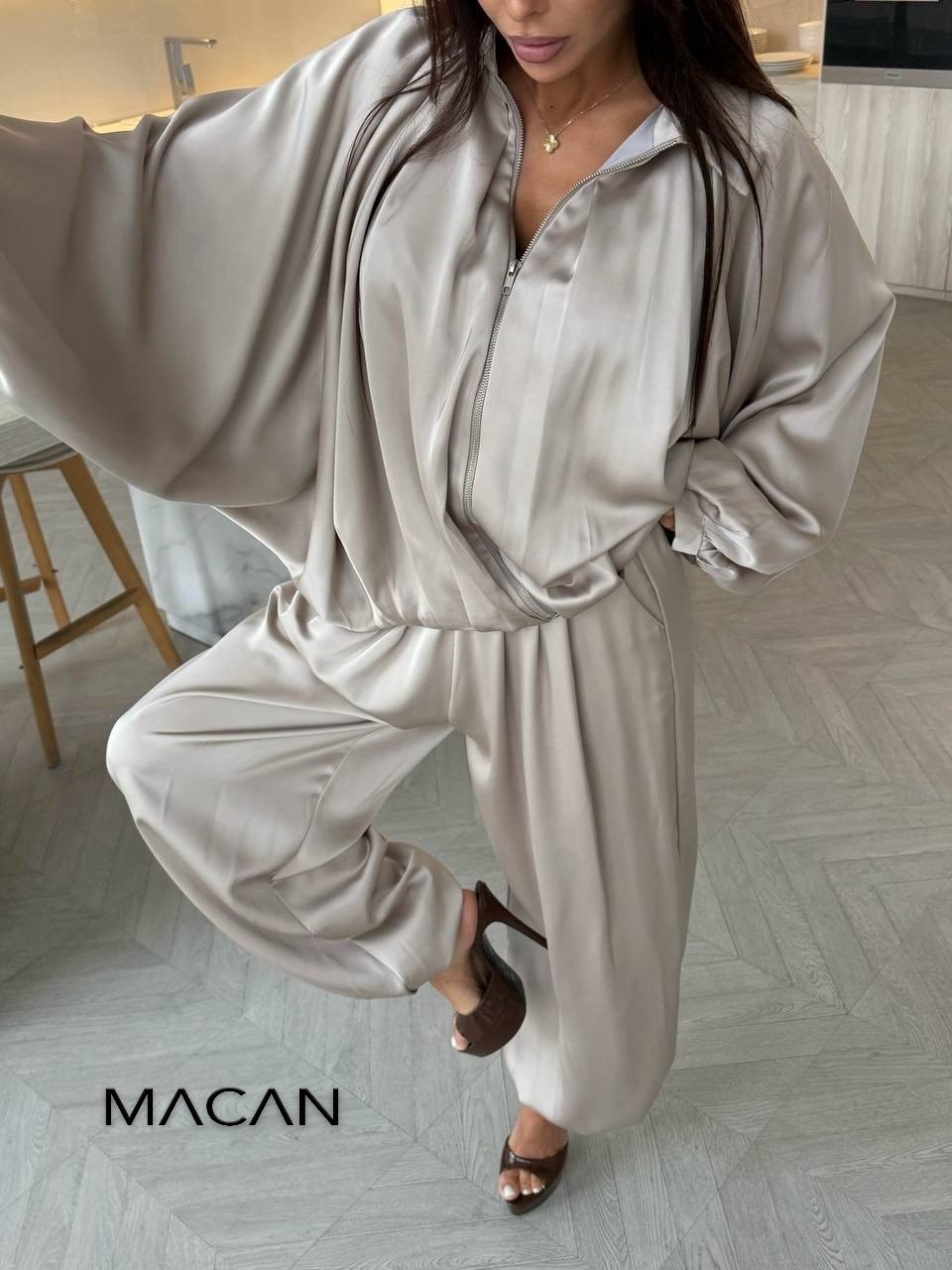 брючный костюм annete a4181,брючный костюм,шелковый женский костюм,шелковый костюм,брючный костюм женский