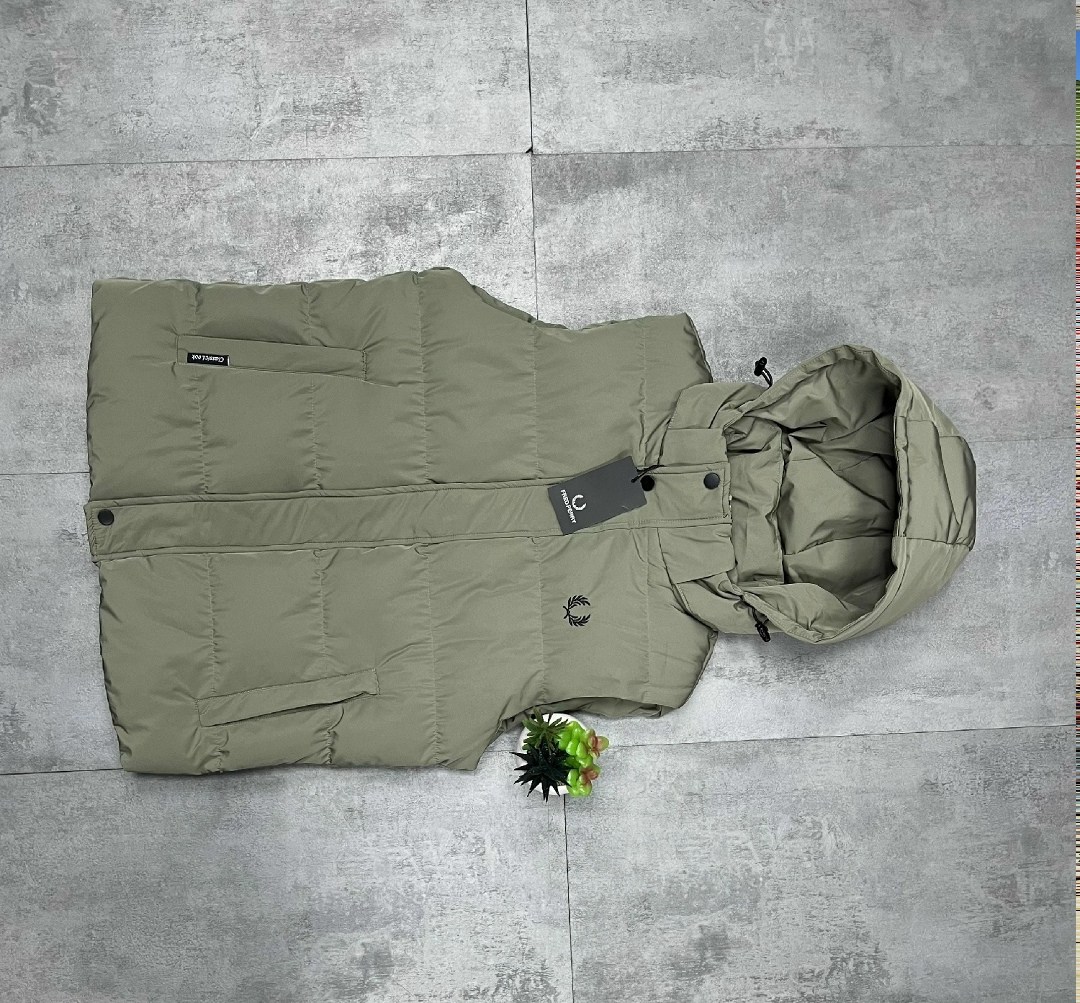 жилетка мужская,жилет утепленная,жилет,мужской жилет с капюшоном,жилет мужской