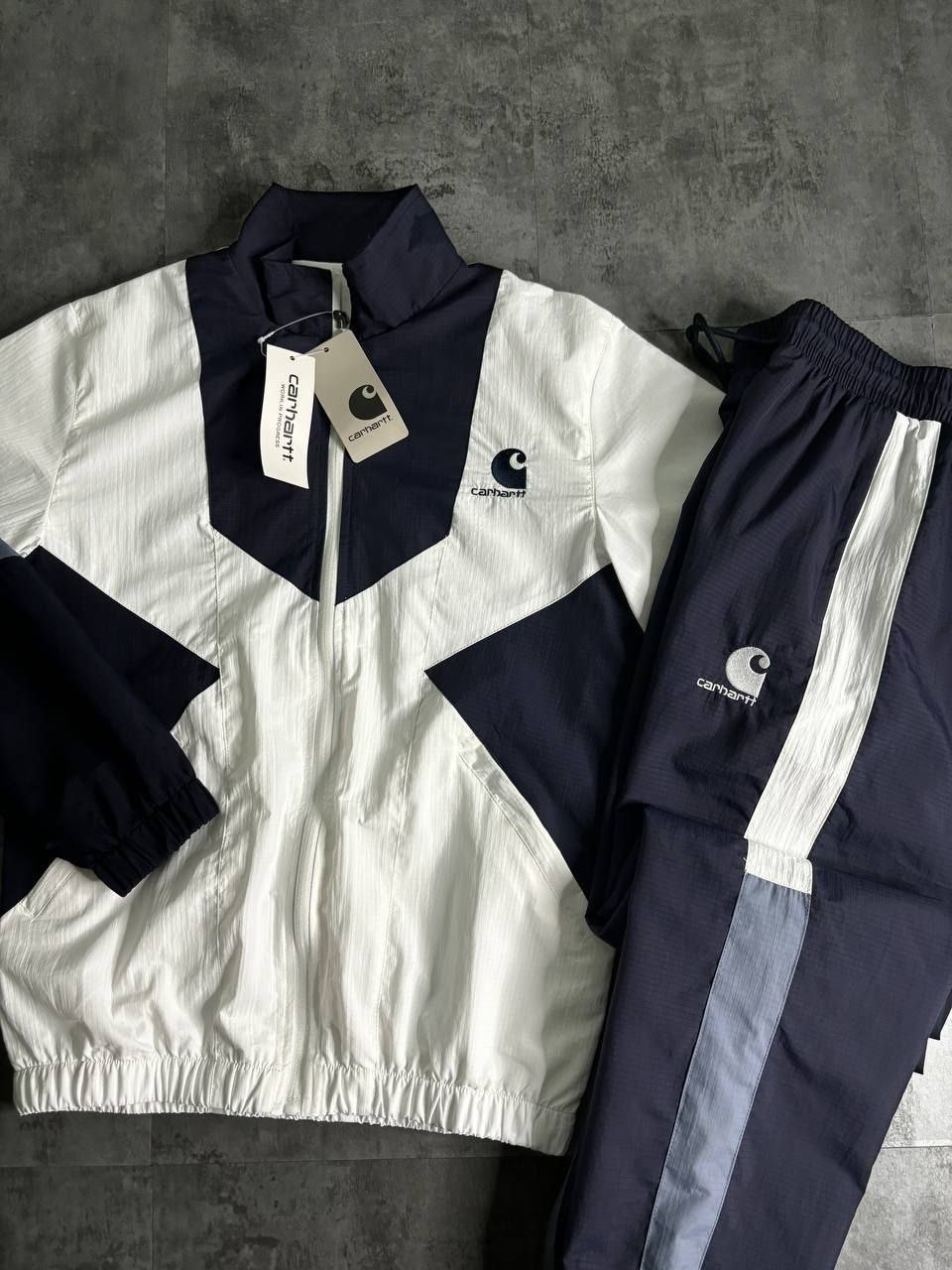 спортивный костюм carhartt,спортивные костюмы мужские,спортивные костюм,спортивный костюм adidas 90х,спортивный костюм adidas