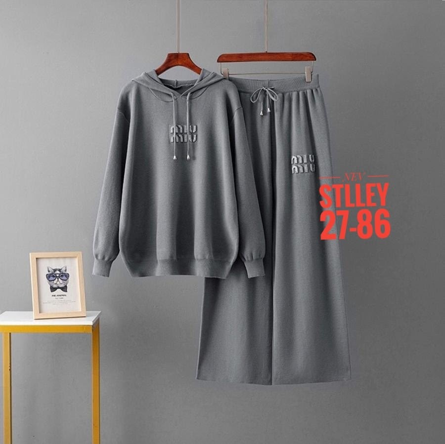 трикотажные костюмы,женский трикотажный костюм,трикотажный костюм с капюшоном,костюм женский,комплект одежды женские