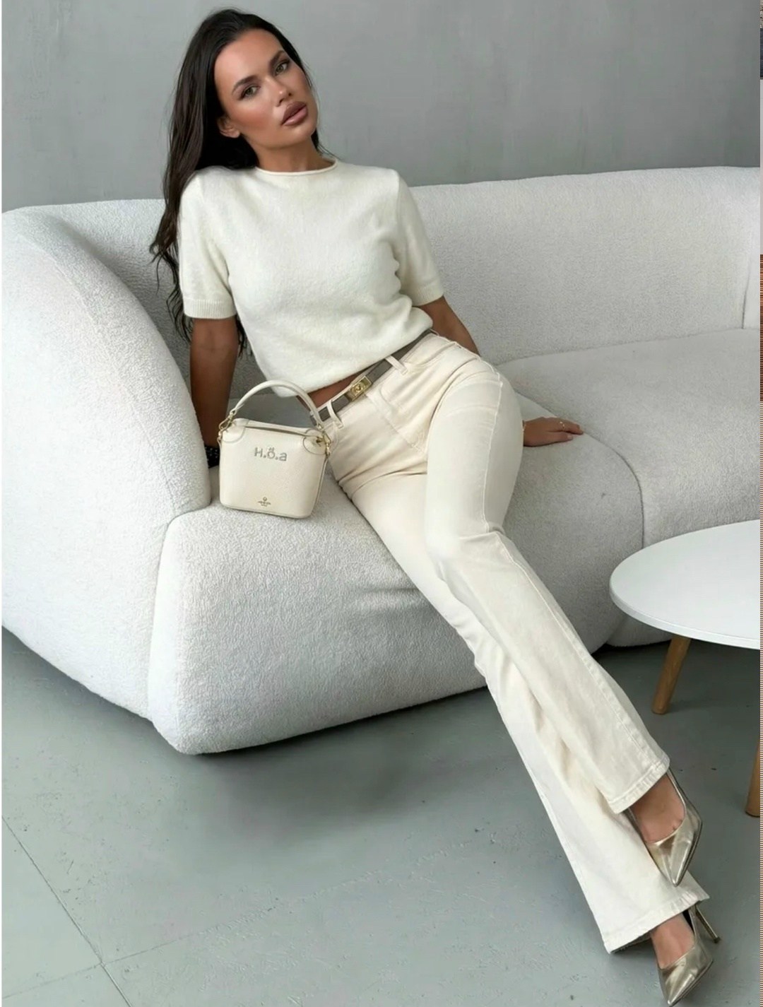 ispanyol paça,образ с белыми джинсами,белые джинсы,бежевые брюки
