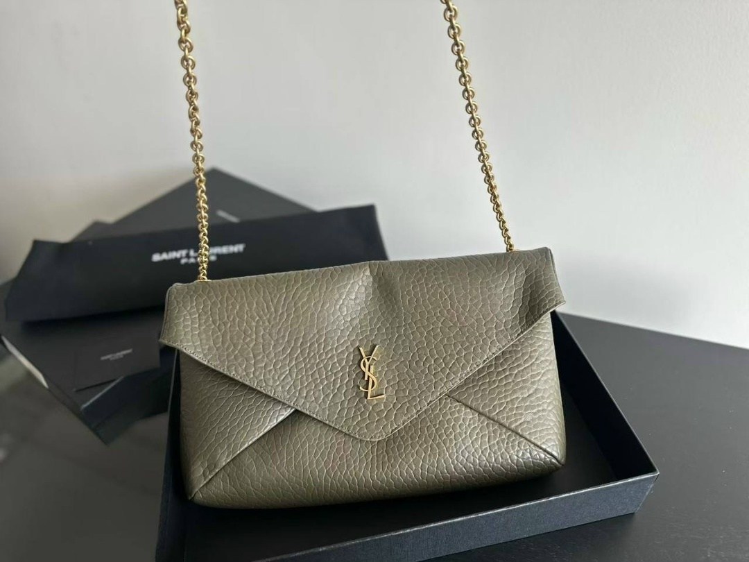 сумка женская yves saint laurent,yves saint laurent сумка,сумка saint laurent,клатч saint laurent,большой кожаный клатч ysl envelope pouch saint laurent цвет black