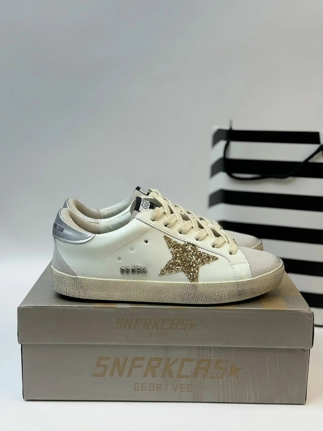 ,кроссовки golden goose,кеды golden goose,golden goose super star,кожаные кеды golden goose superstar premium