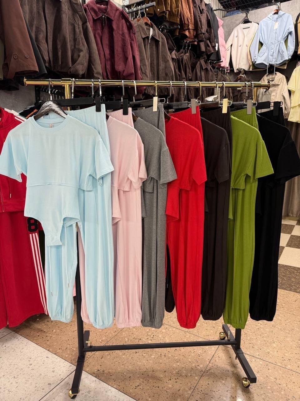 трикотажные костюмы,,женские костюмы,женские комбинезоны,платья