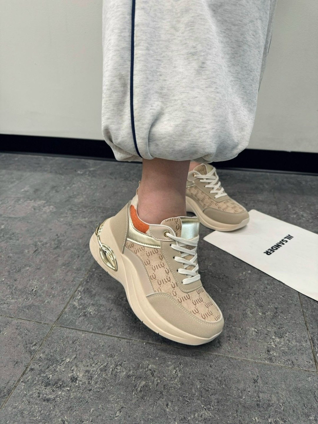 ,кроссовки женскиe,кроссовки модные,кроссовки для женщин,женские кроссовки на платформе